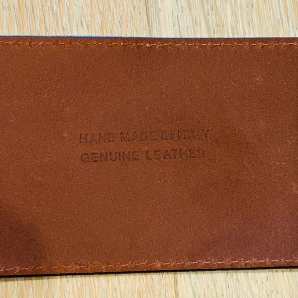 CLUB MONACO WIDE LEATHER BELT - Picture 5 of 7